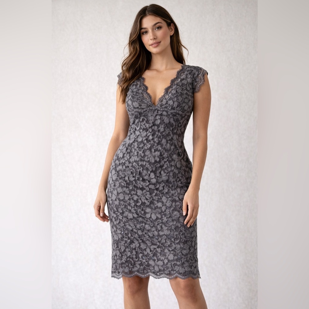 Marina Gray Floral Lace Cocktail Dress
Fully Lined Midi Sheath Size 8